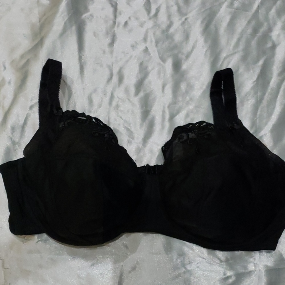 Black Bra